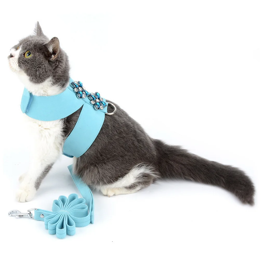 Комплект для собак и кошек из искусственной замши с ремнем и кристаллами Размер XS-XL/Регулируемый/Защита от сбегания/Быстрый выпуск/Без удушья/Удобный/3 цвета.