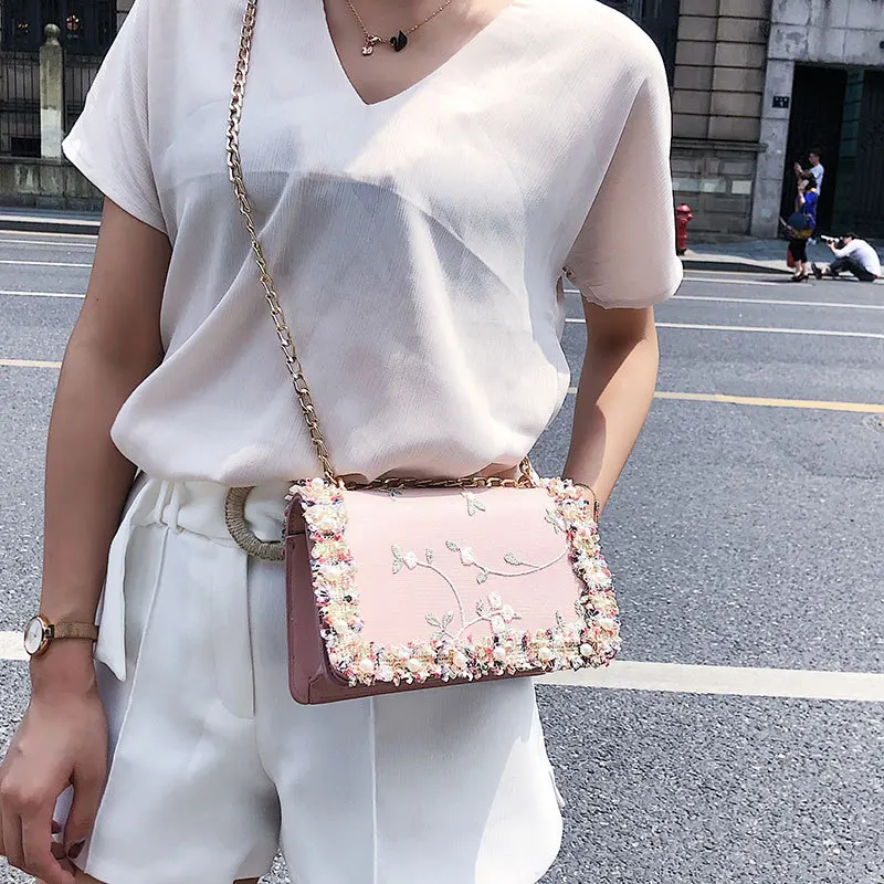 Сумка-мессенджер WBS579 кожаная с цветами и жемчугом | Багаж сумки