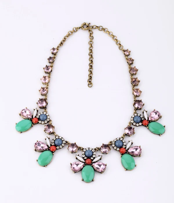 Женское массивное ожерелье KISS ME кулон в виде насекомых из смолы с кристаллами