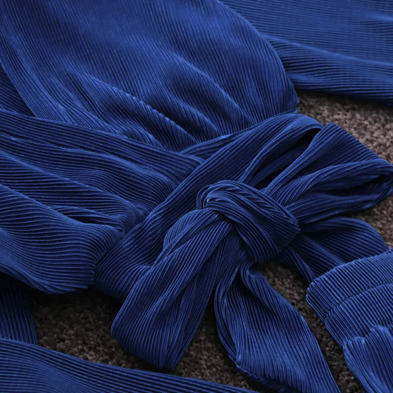 Женский костюм из двух предметов короткий топ с v-образным вырезом и