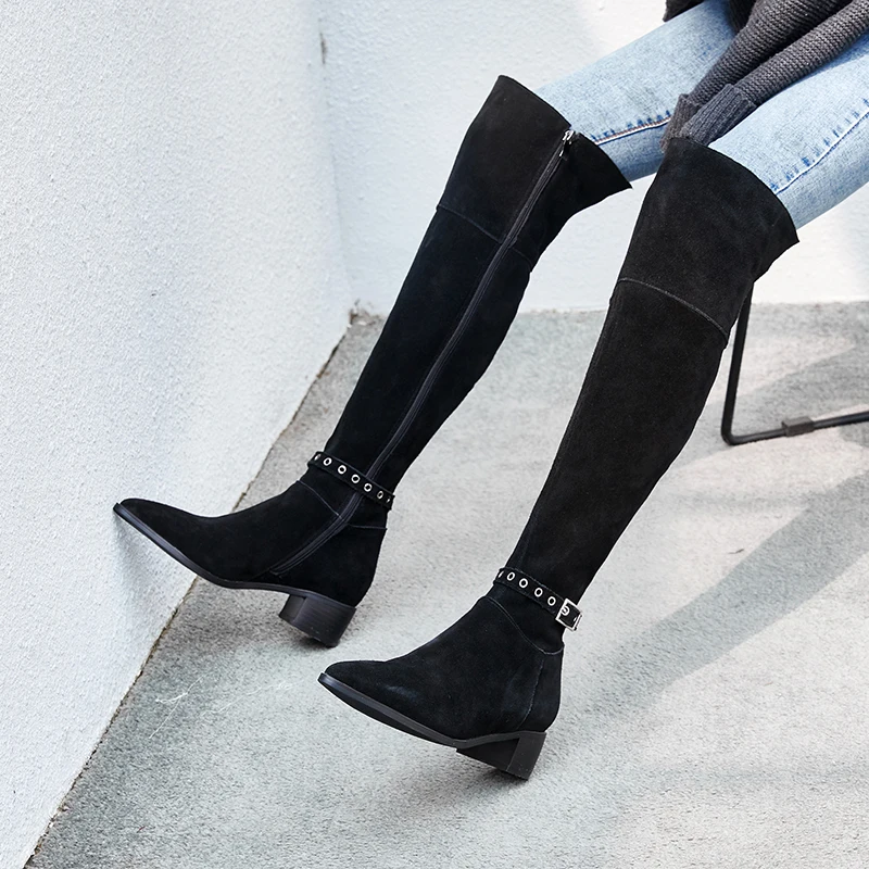 Новые женские сапоги выше колена ISNOM из коровьей замши обувь на молнии с острым