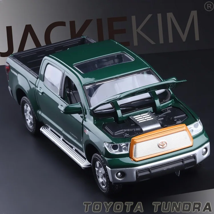 Точная имитация эксклюзивный Diecasts и Игрушки транспортные средства: Украшения