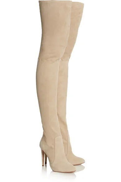 Новинка Зимние Сапоги выше колена из бежевой замши на высоком каблуке пикантные