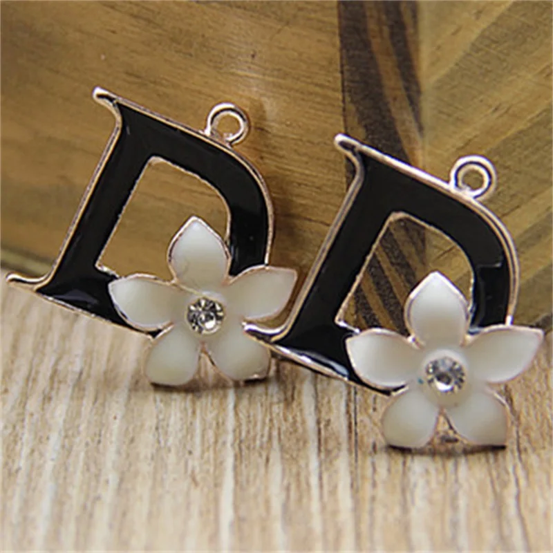 5 ШТ. DIY Оптовой Продажи Ювелирных Изделий Изысканные Металлические Буквы Кулон