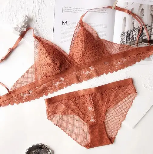 Wriufred, вышитый женский кружевной комплект нижнего белья с мягкой чашкой размера плюс, комплекты бюстгальтеров, треугольная чашка, бюстгальтер без косточек, комплекты нижнего белья - Цвет: Кораллово-Красный