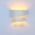 Современный простой художественный металлический настенный светильник белого цвета для гостиной, кабинета, офиса, спальни, коридора E27 настенный светильник