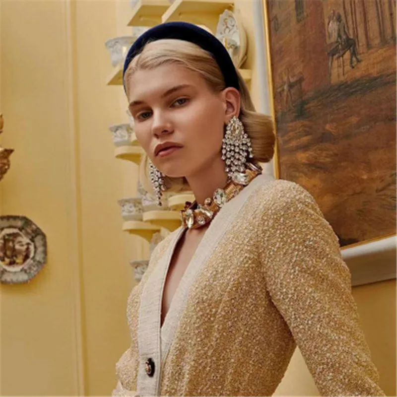 

BK BRAND ALL-IN-ONE FASHIONABLE EARRINGS, SEXY AND FASHIONABLE LOVE CLAW-CHAIN FLOW-IN-ONE EARRINGS