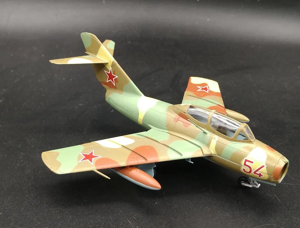 Редкая ценность 1:72 модель fighter MiG MIG15 тренировочная коллекция рук 37135 праздничные