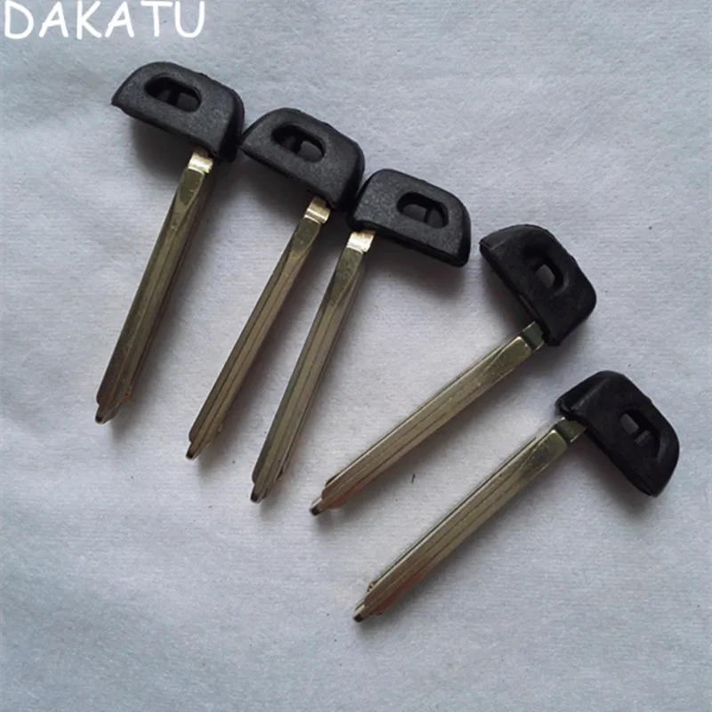 

DAKATU Key keyless Entry UNCUT Blade For Toyota Corolla Camry Prius emergency Spare Smart Remote Key Blade