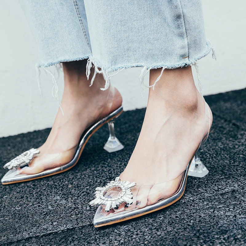 Buono Scarpe/женские блестящие босоножки на высоком каблуке со стразами; пикантные летние туфли из ПВХ с острым носком на каблуке со стразами