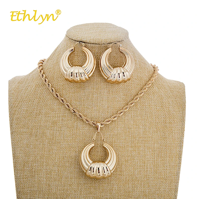 Набор ювелирных изделий Ethlyn серьги с подвеской круглой формы розовое золото