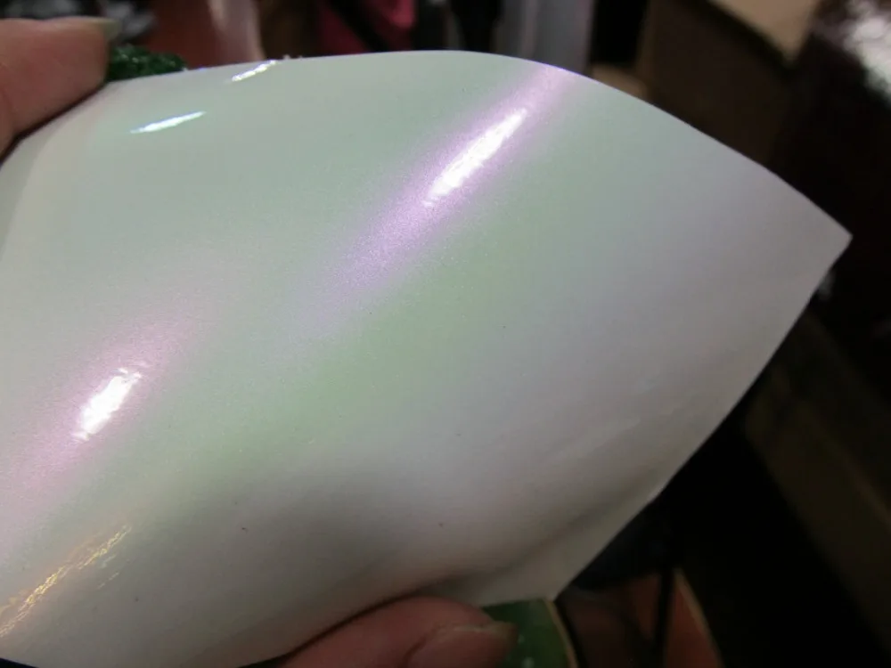 

Newest Fashion 1.52x20M air free bubbles white-purple car GLOSSY Pearl chameleon car vinyl roll