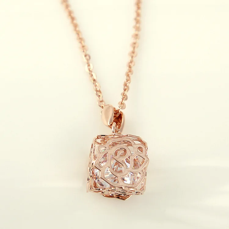 2018 новый стиль трехмерные полые кулон розовое золото ожерелье леди квадратной