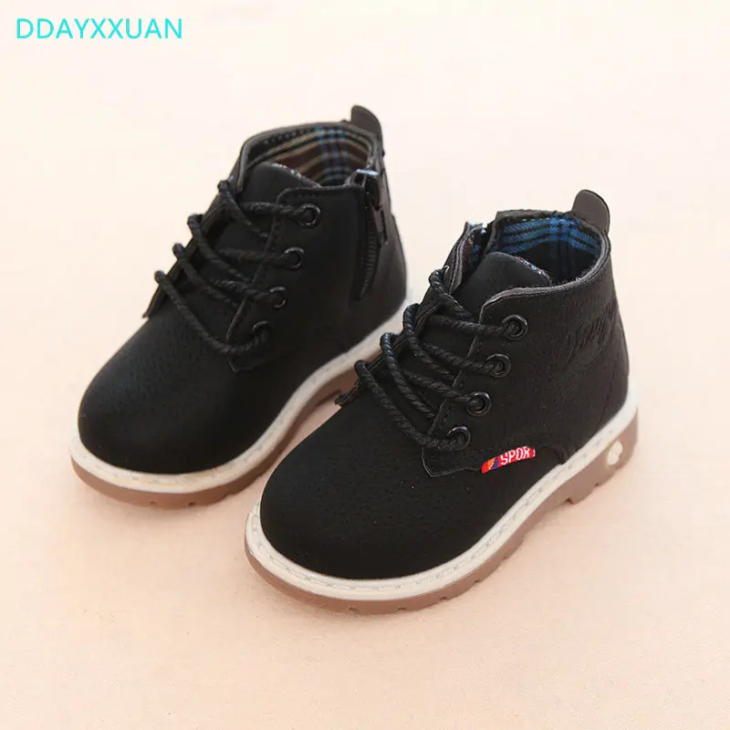 Детские ботинки новинка 2018 брендовые осенние детские спортивные кроссовки для