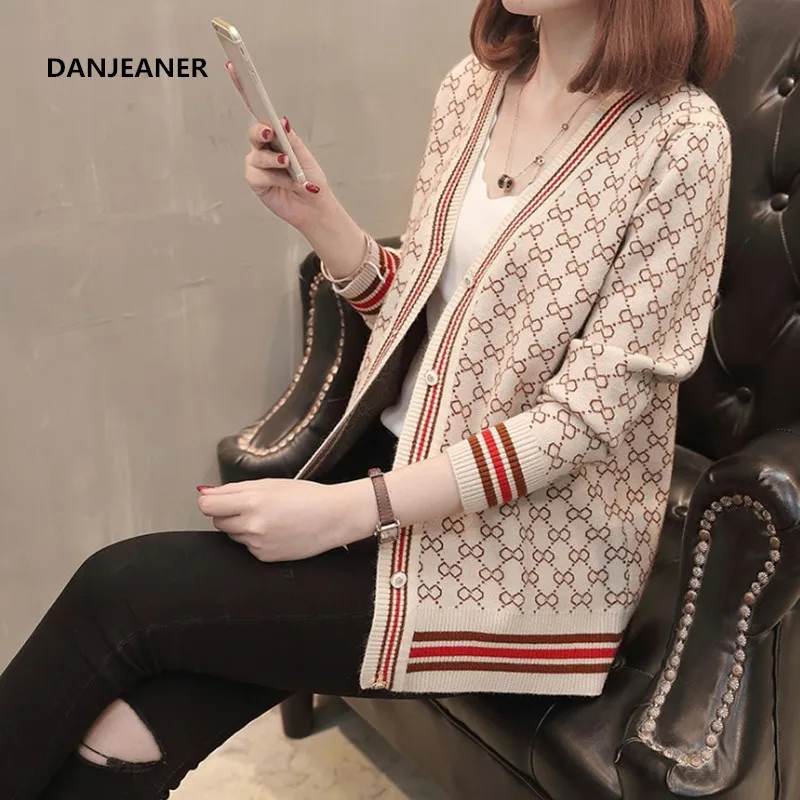 Danjeaner Korean Style Single Breasted Cardigans Womens Sweaters 2018 Winter V-Neck Long Sleeve Fashionable Printed Knitwear |