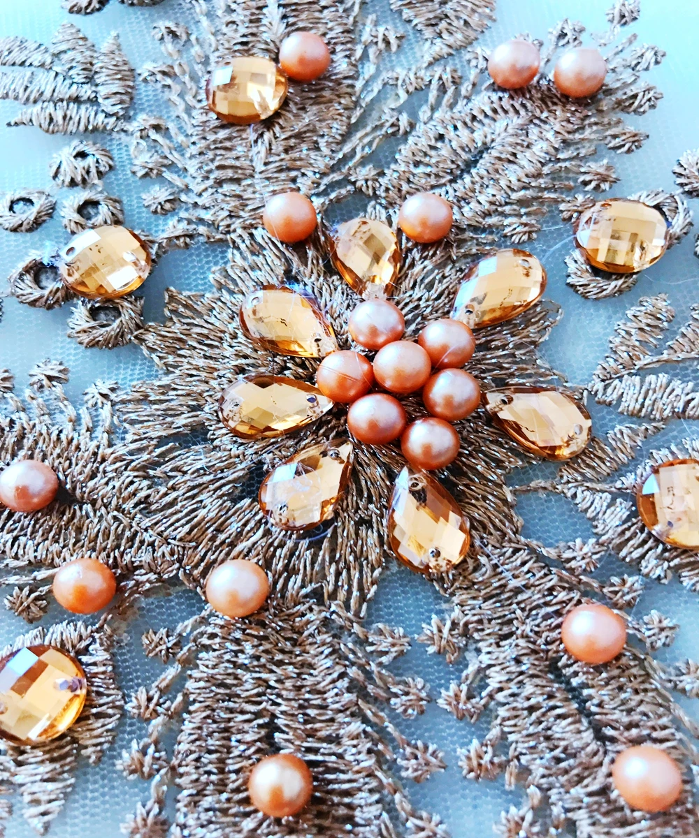 Кружевная аппликация цвета шампанского с бусинами нашивки Стразы 20*11 см для