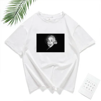 Первая видимая черная футболка с короткими рукавами и принтом дырками для лета