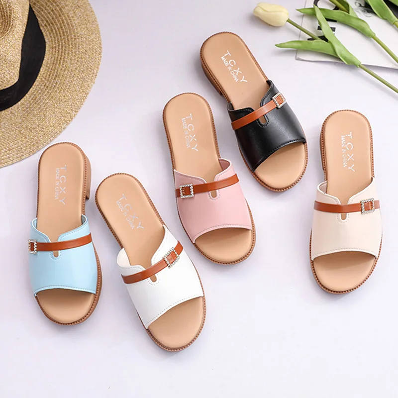 Женские шлепанцы с открытым носком на низком каблуке пляжные пряжкой LHCGY 7402 лето