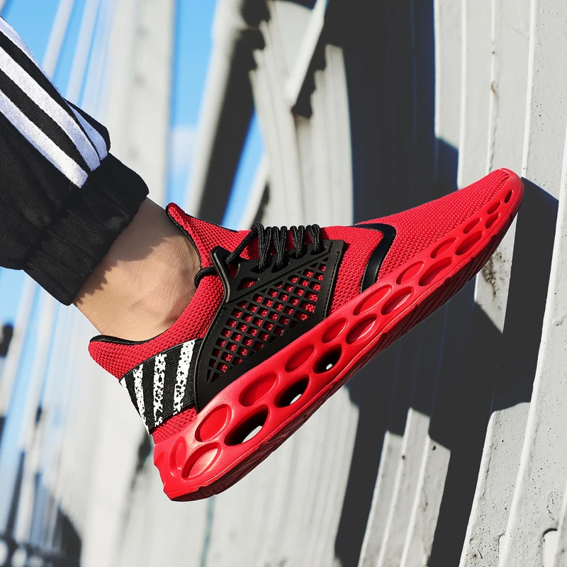 Дышащие мужские кроссовки Мужская обувь для взрослых цвет красный черный серый