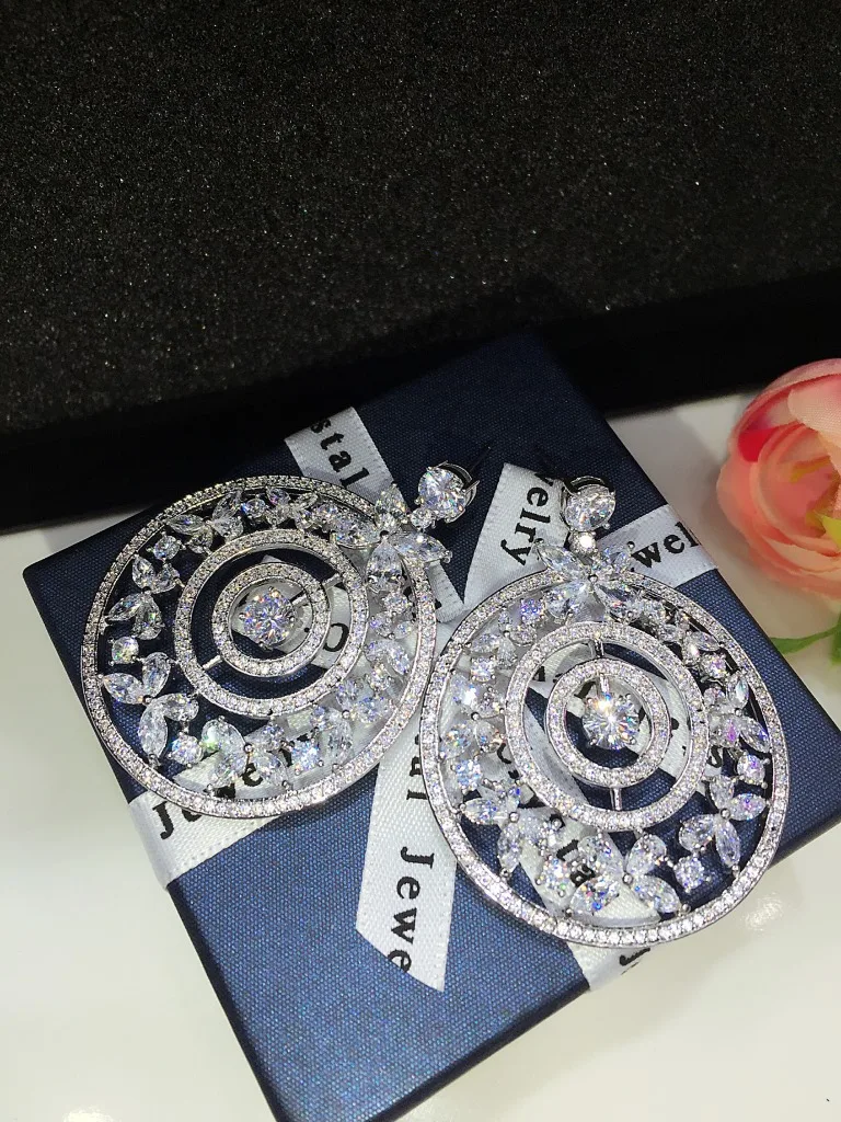 Париж новый дизайнер моды AAA камень cz большая бабочка круглые серьги белого цвета