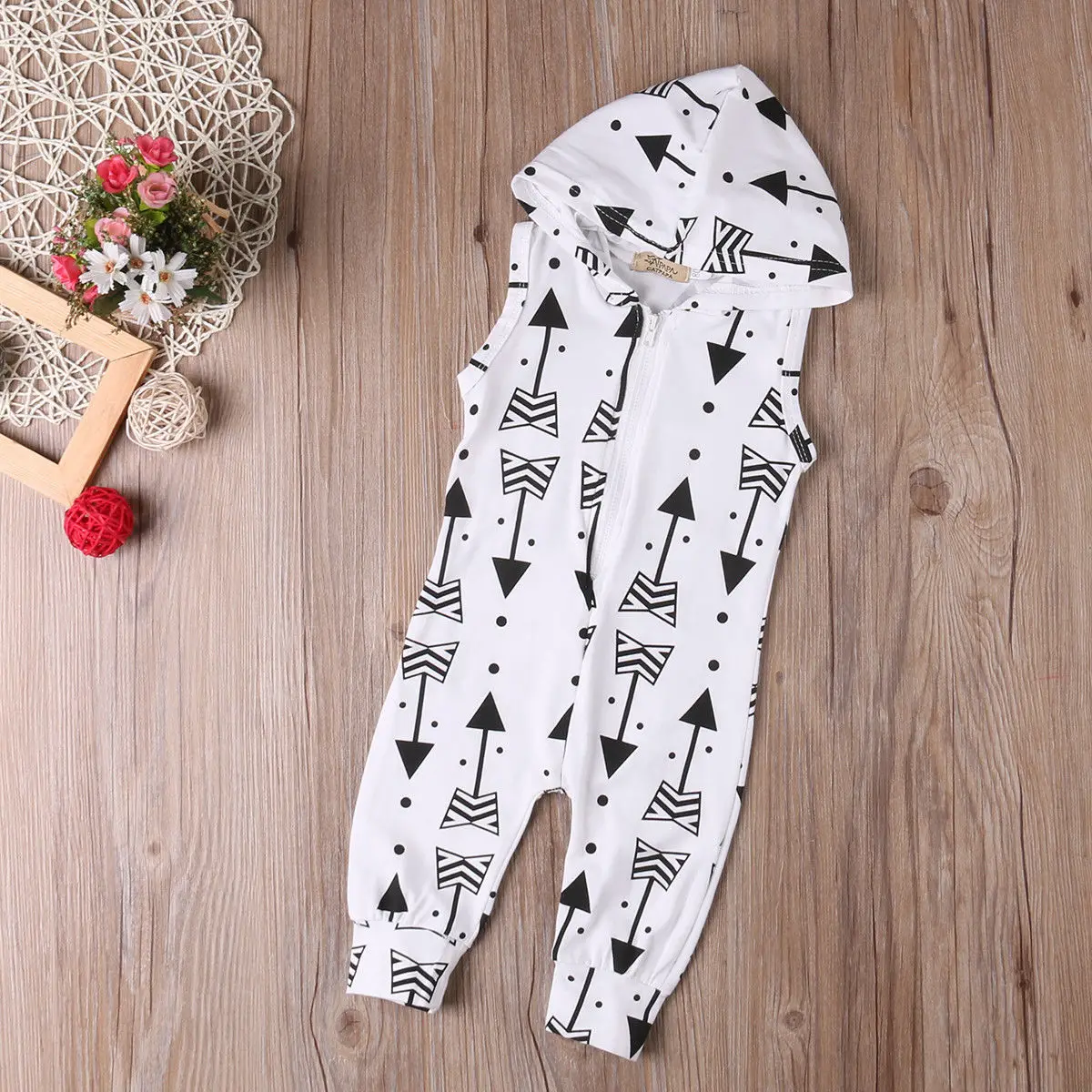 Комбинезон со стрелами для маленьких мальчиков детская одежда с капюшоном без