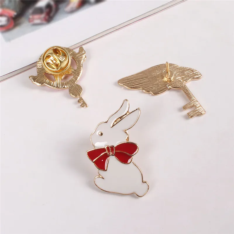 Бесплатная доставка школьная форма со звездой и головой птицы значок брошь с