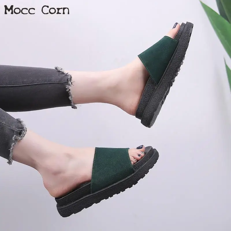 Летние женские шлепанцы на платформе Пляжные сандалии плоской подошве Женская