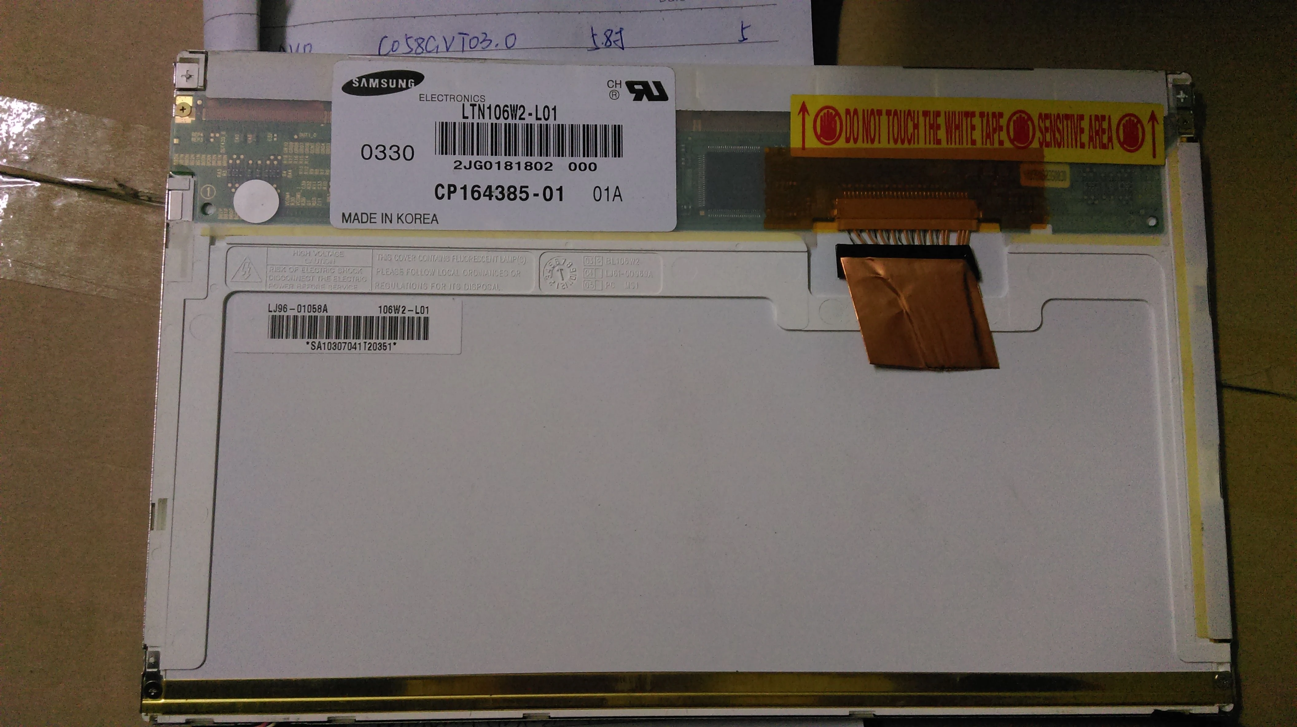 

For 10.6" LTN106W2 LTN106W2-L01 LCD display with touch screen digitizer