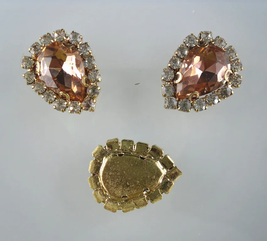 Граненая КАПЛЕВИДНАЯ чаша с нижним отверстием 10х14мм стекло кристально вокруг