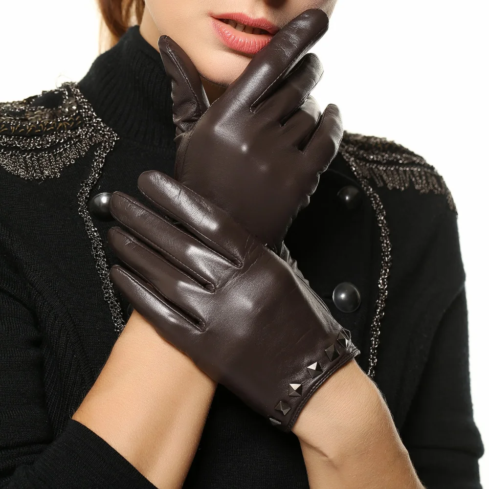Женские перчатки из натуральной кожи в стиле панк с заклепками, модные трен...