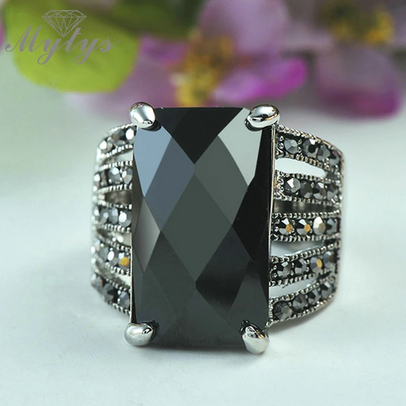 Винтажное кольцо Mytys с черным кристаллом марказита классическое в стиле ретро