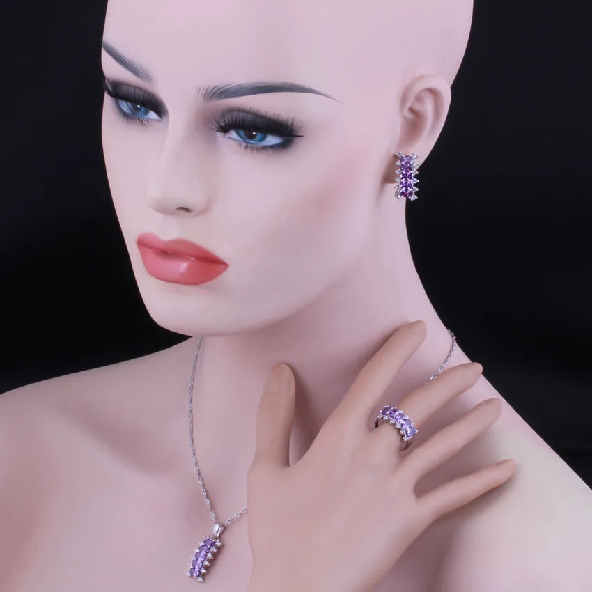 Набор ювелирных изделий с фиолетовым кубическим цирконием и белым фианитом