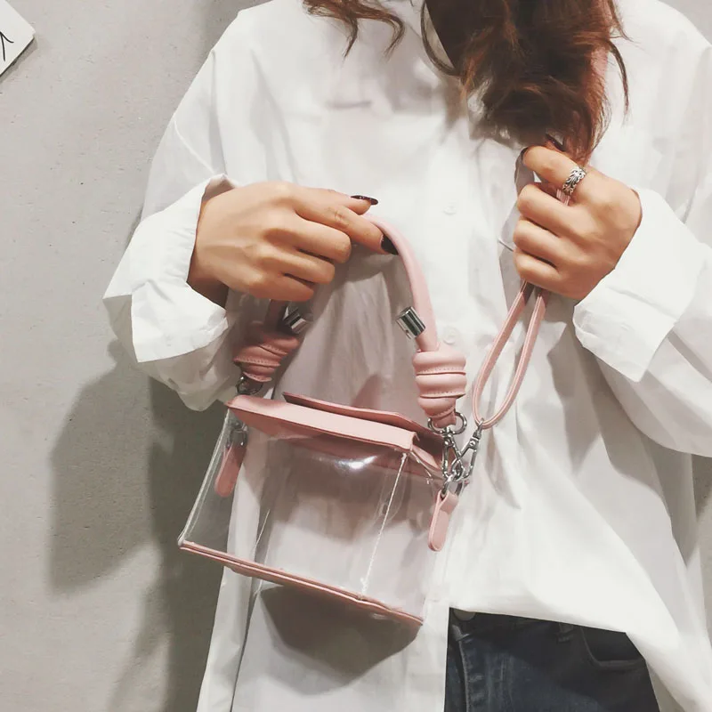 Сумка-мессенджер для девушек шикарная матовая сумочка на цепочке роскошный