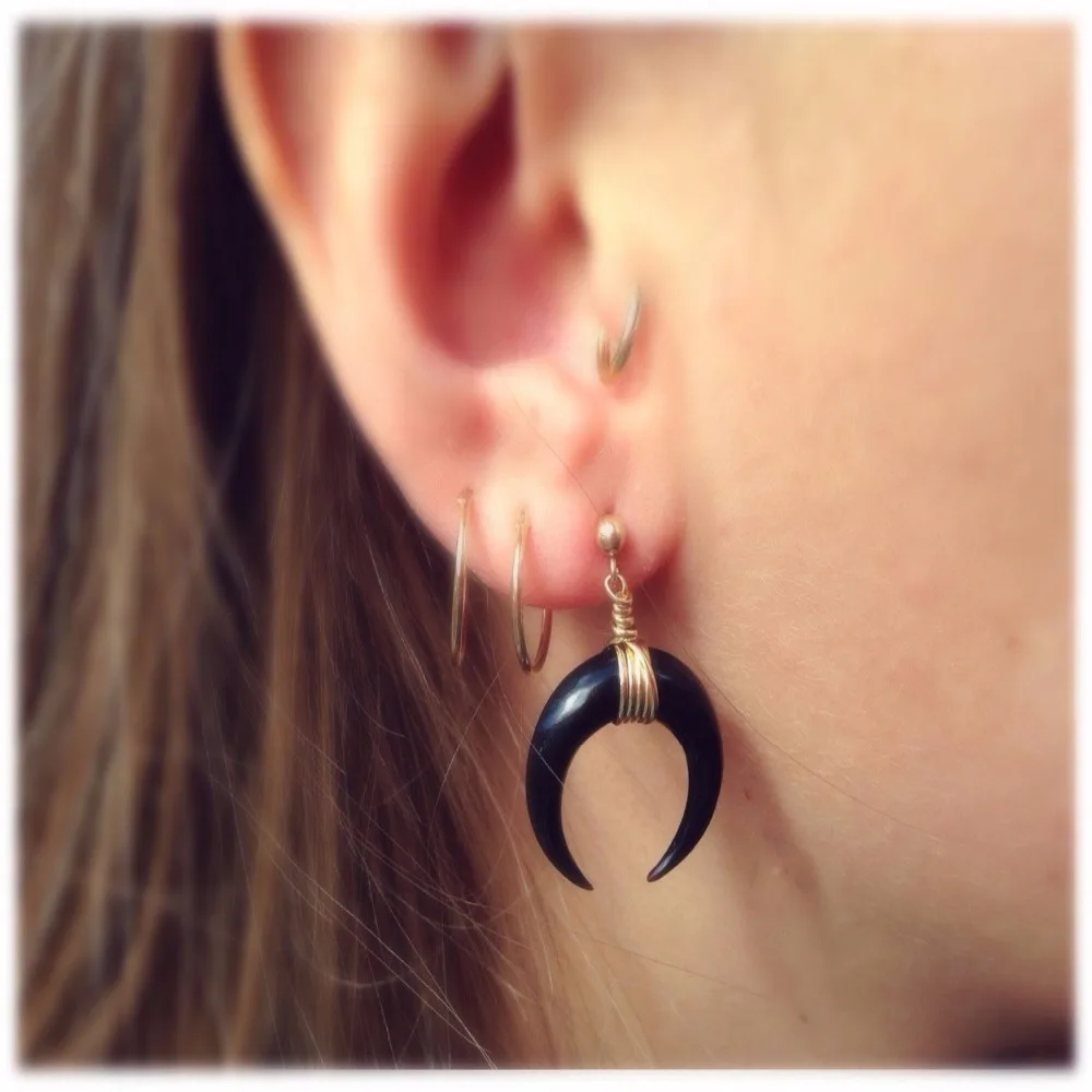 Популярные серьги в европейском и американском стиле из рога быка с железной