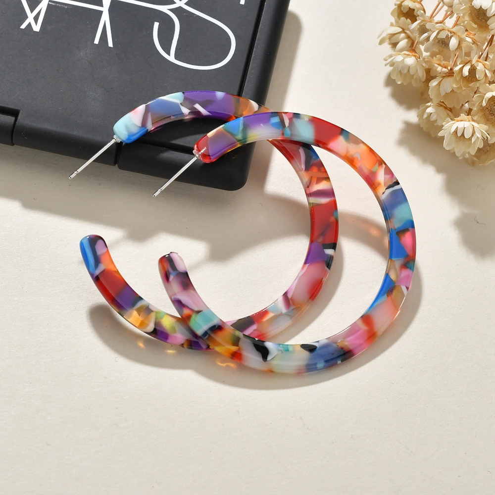 GEREIT Простые Ювелирные Изделия Красочные акриловые серьги с буквами C Форма