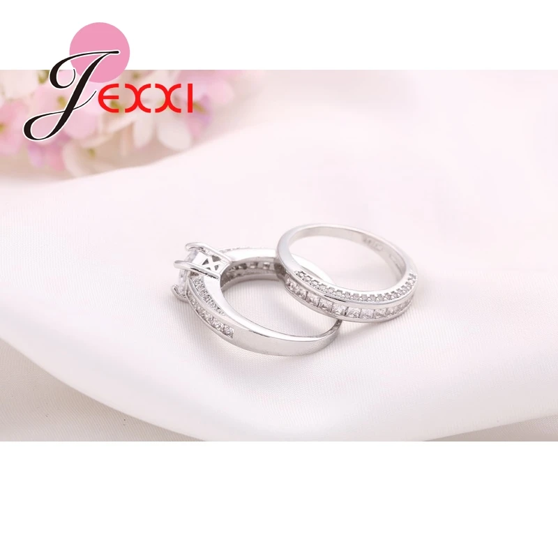 Женское кольцо с фианитом серебряное двойное на палец кубическим цирконием для