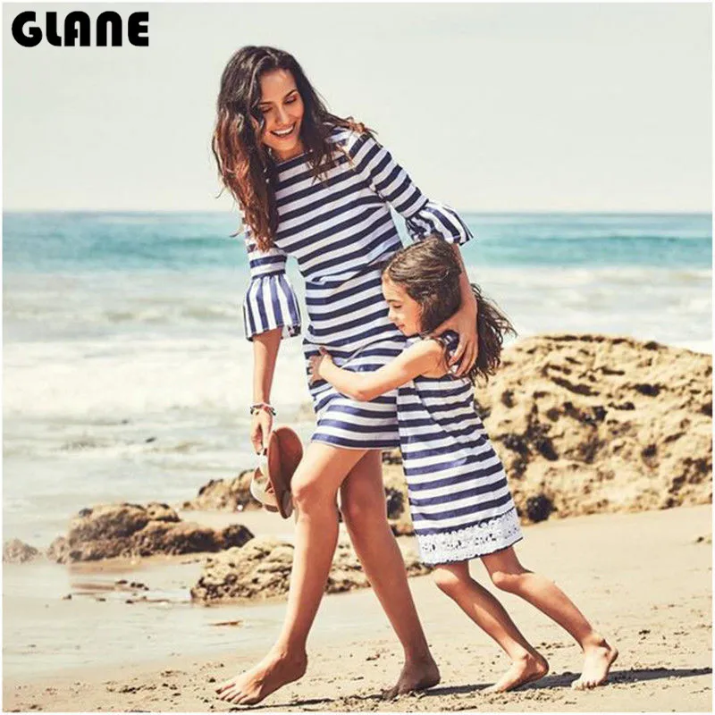 2018 одинаковая семейная одежда платья для мамы и дочки наряды сына хлопковая