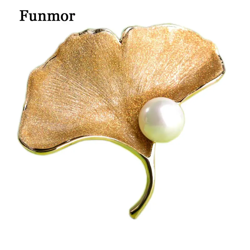 

Beautiful Brooch Simulated Pearl Jewelry Fine Broach Golden Powder Ouro Plate Leaf Flower Broche Women Party Dress Perla Pin bts