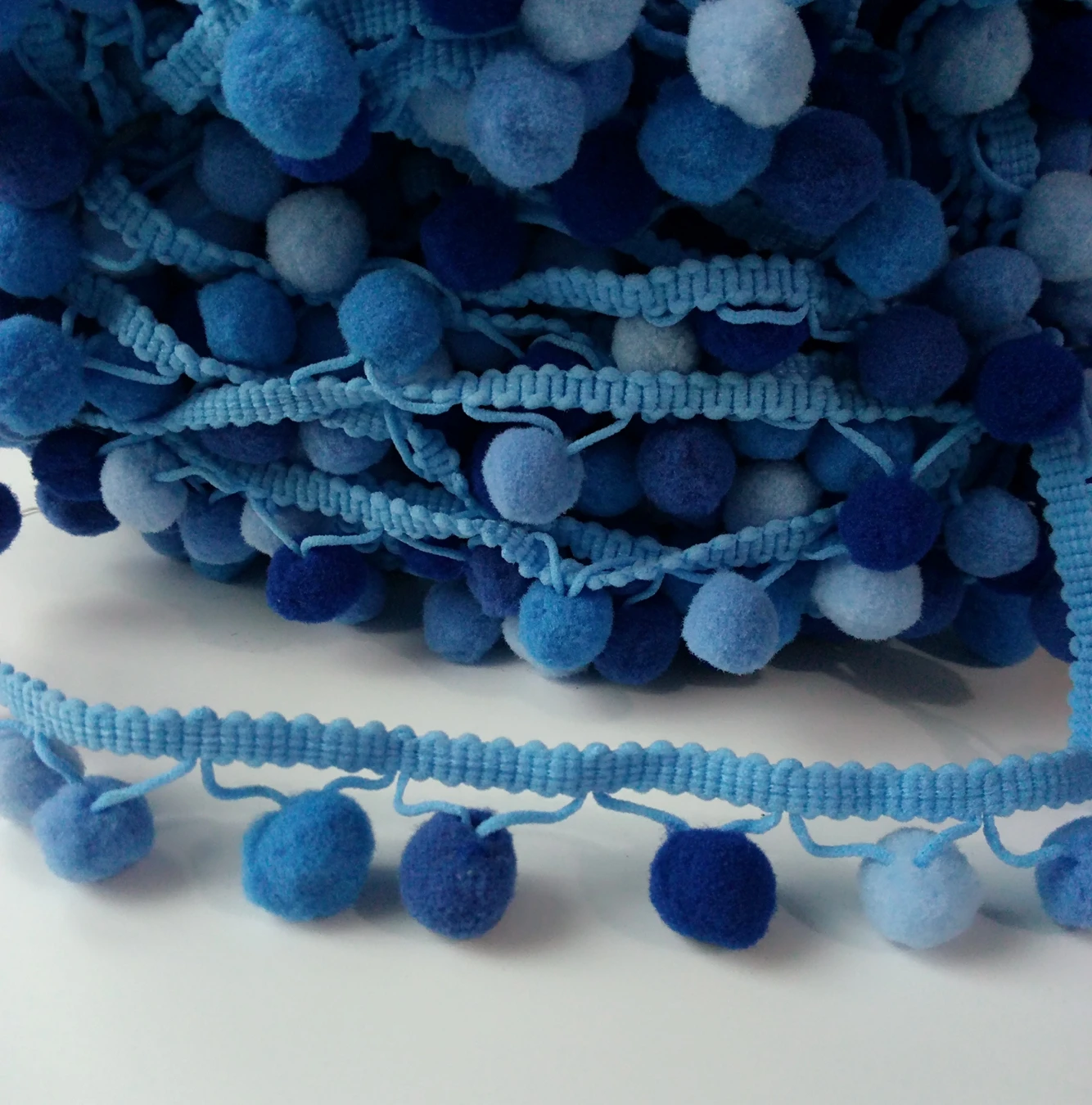 10 ярдов Радуга Pom pom кружевная отделка мяч швейная одежда аксессуары бахрома Лента отделка помпоны DIY ремесла для свадебного декора - Цвет: P