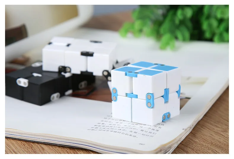 Пятно неограниченное Magic Cube флип карман магический куб бесконечное блок творческий декомпрессии игрушки для детей 3d Puzzle почтой