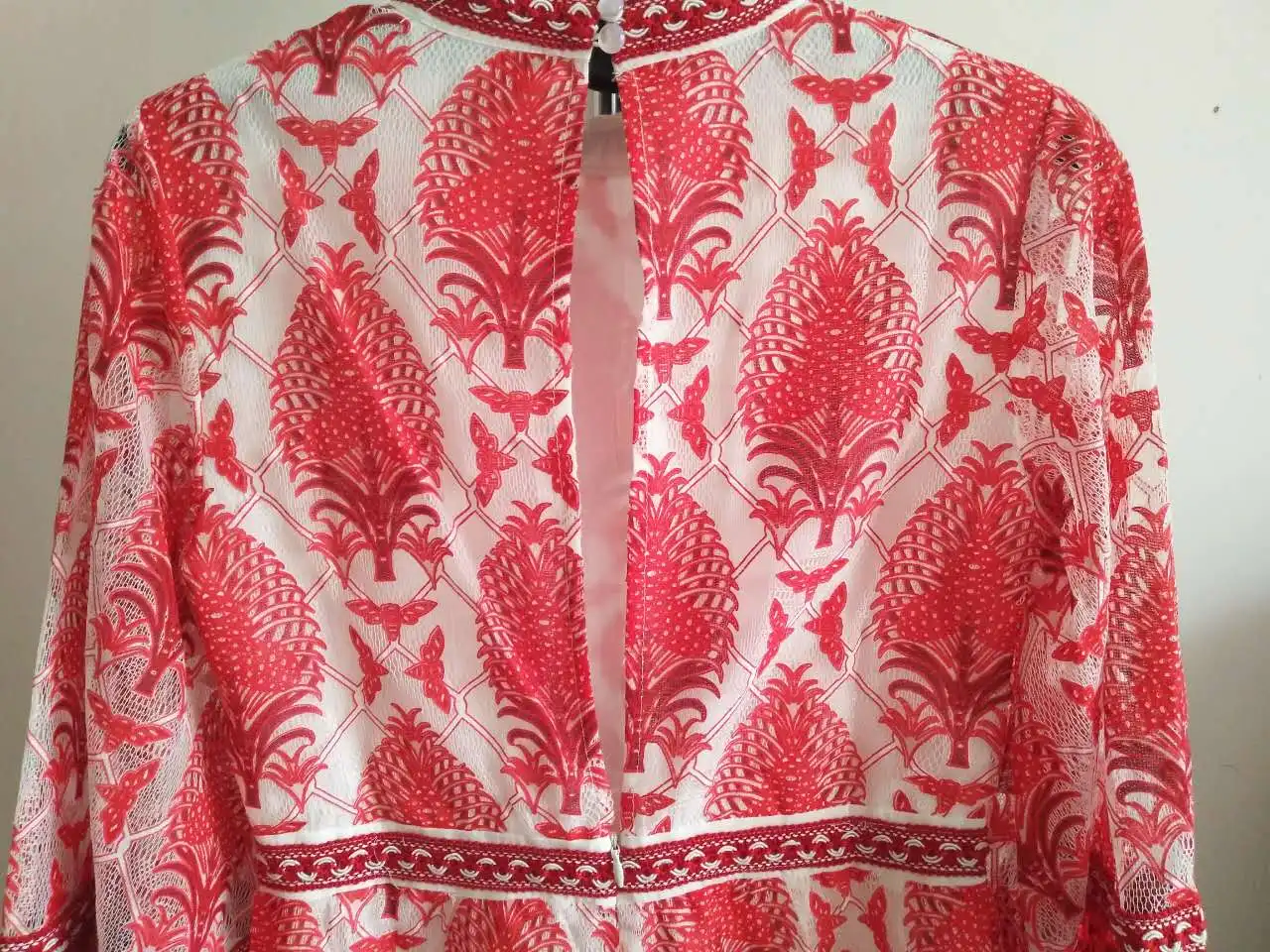 Мода г. пляжные Стиль Boho красный и белый фарфор печати кисточкой Вышивка Свободные Комбинезоны Алиса м