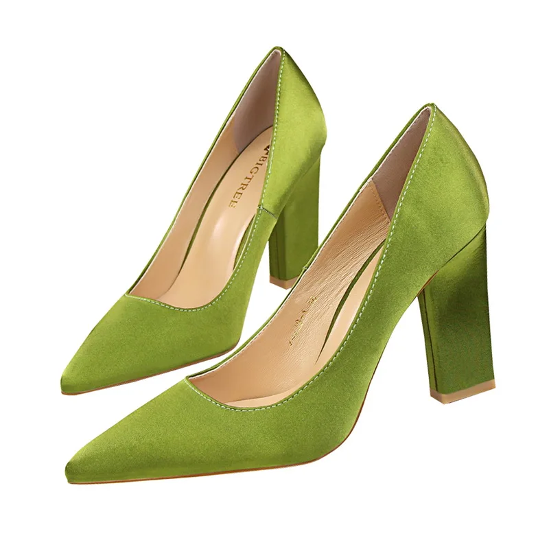 Женские летние туфли лодочки чистого цвета с острым носком модные пикантные