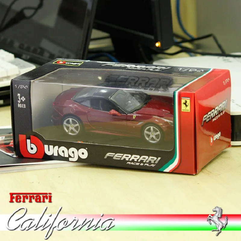 1:24 модель спортивного автомобиля из литого под давлением сплава для Ferrari California с рулевым колесом, игрушка в подарок для детей с коробкой