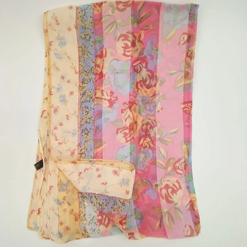 

High-quality Fabrics Comfortable And Skin-friendly Natural Silk Scarf Clean And Comfortable Stripes