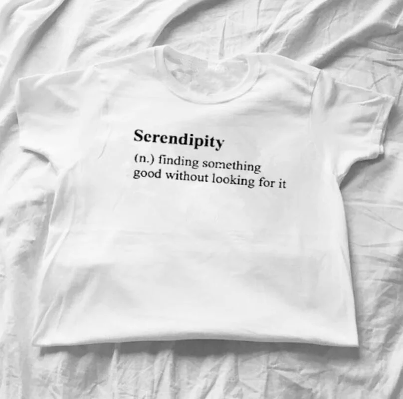 Милая женская футболка с принтом Serendipity повседневная хлопковая забавная вырезом