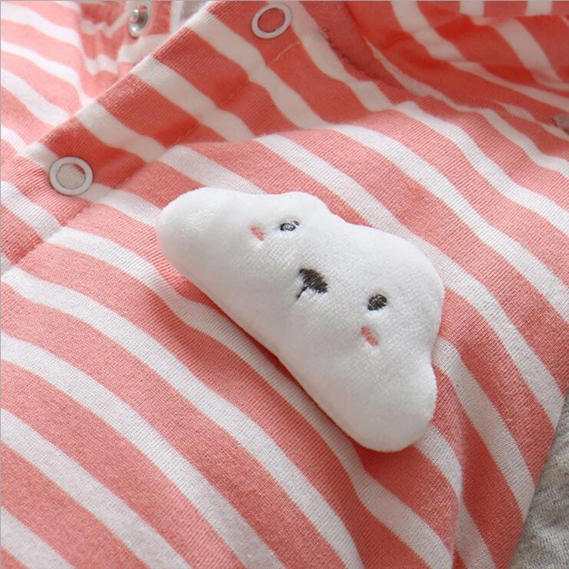 Новорожденных зимняя одежда для маленьких девочек длинные рукава с в полоску