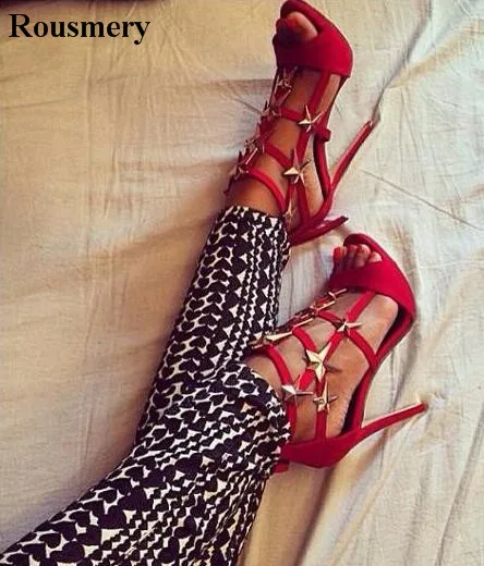 

Женские босоножки на высоком каблуке, красные замшевые сандалии-гладиаторы с открытым носком, золотыми блестками и звездами, Классическая обувь