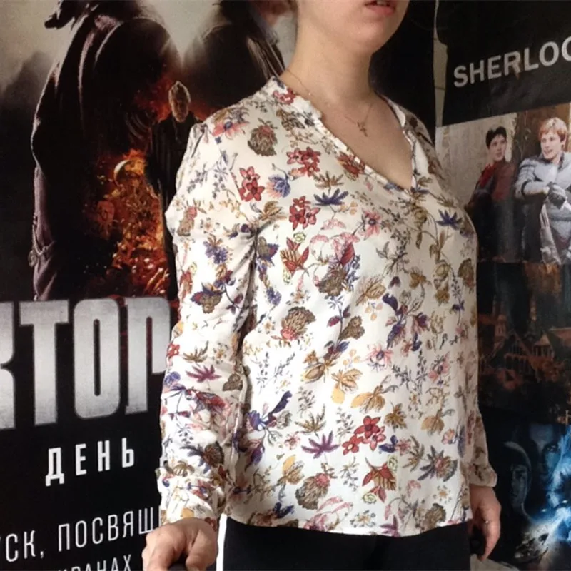 Женская винтажная блузка YAYEYOU с цветочным принтом длинным рукавом v образным