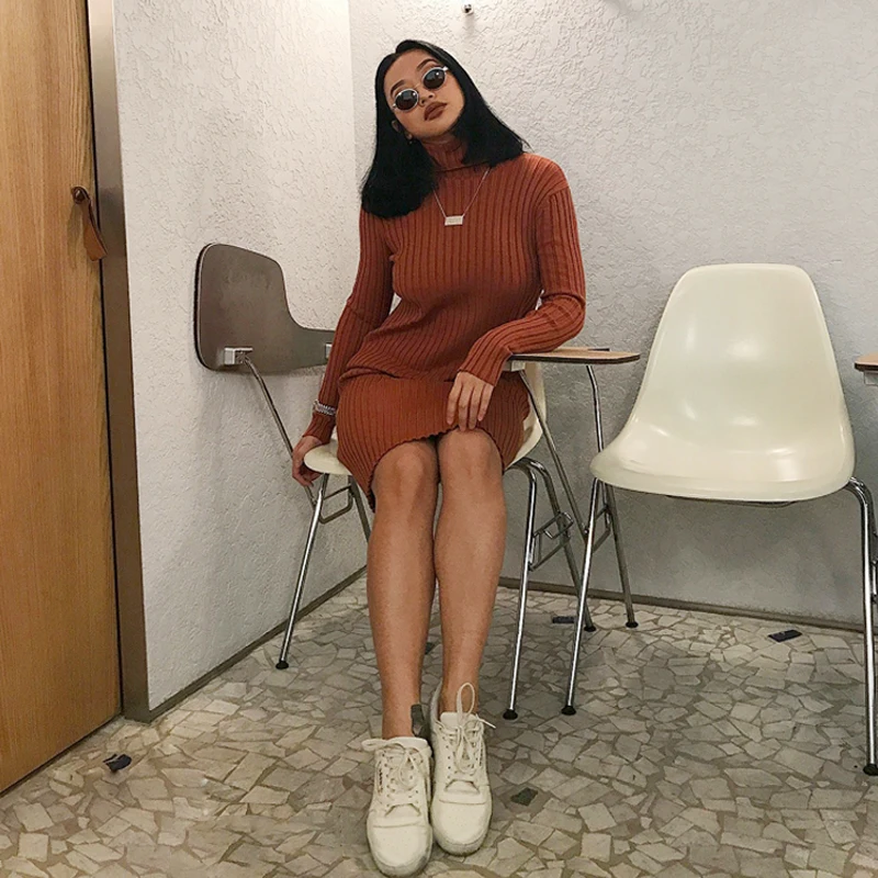 Зимнее вязаное облегающее платье с разрезом женское сексуальное миди длинным