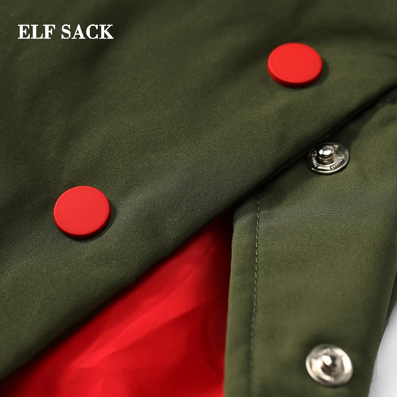 Женский пуховик ELFSACK белый длинный с широкой талией и принтом в виде букв зимний